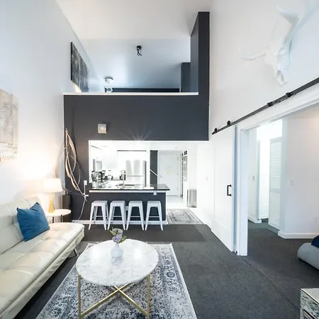 Space Needle Downtown Modern Top Story Penthouse